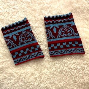 Burgundy and Blue Oleana Gloves (Fingerless)